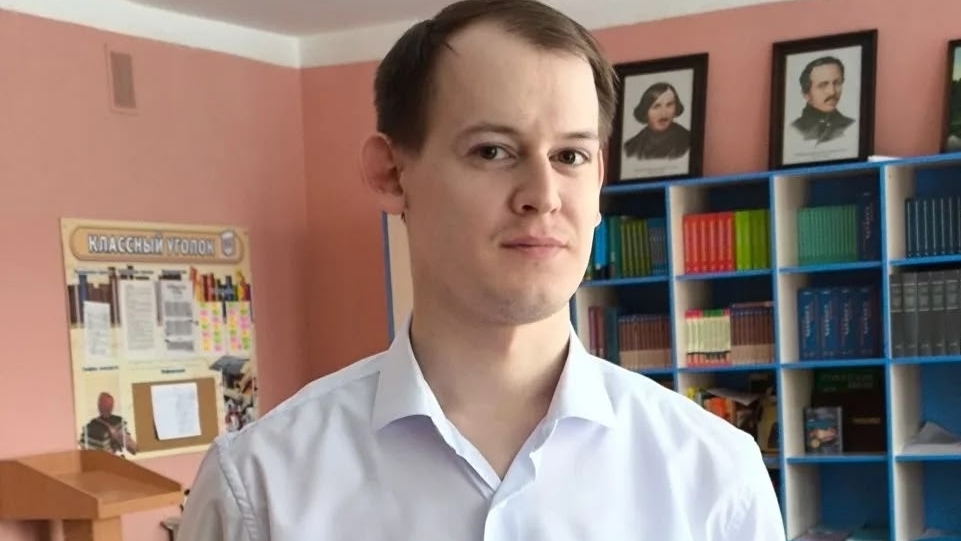 ПОБЕДА! НАШ УЧИТЕЛЬ — ЛУЧШИЙ В ОКРУГЕ!