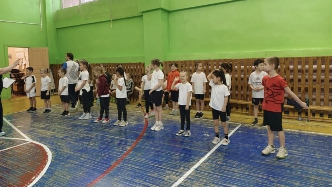 СПОРТИВНАЯ ЭСТАФЕТА «ЗАРНИЦА»: АЗАРТ, КОМАНДНЫЙ ДУХ И ЯРКИЕ ЭМОЦИИ