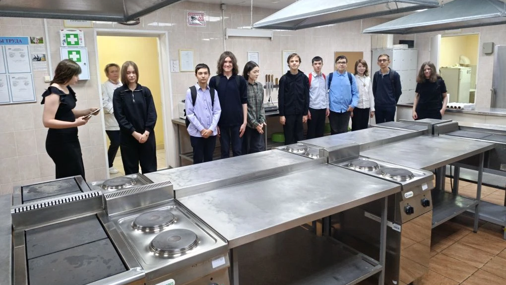 Профориентационная экскурсия в учебные мастерские и лаборатории 