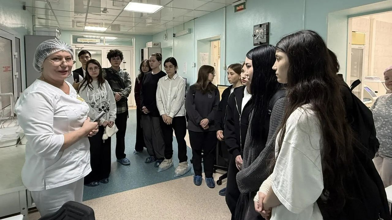 10А ПОГРУЖАЕТСЯ В МИР МЕДИЦИНЫ